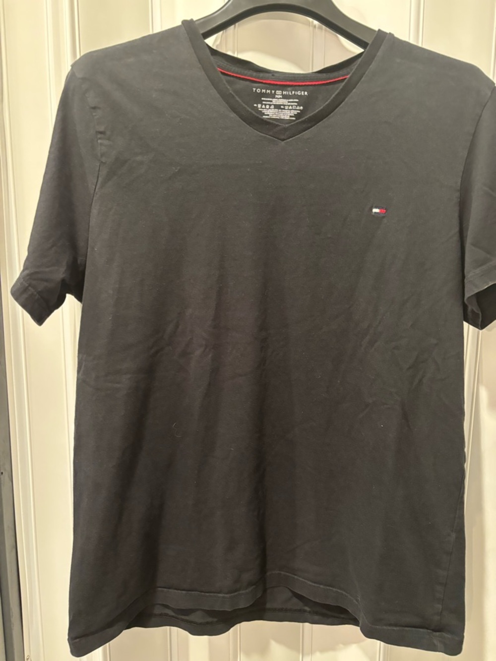 Tommy Hilfiger Black V-Neck Short Sleeve Tee with Flag Logo Size Medium